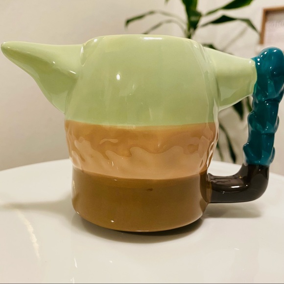 STAR WARS MANDALORIAN (BABY YODA) MUG - Picture 3 of 5